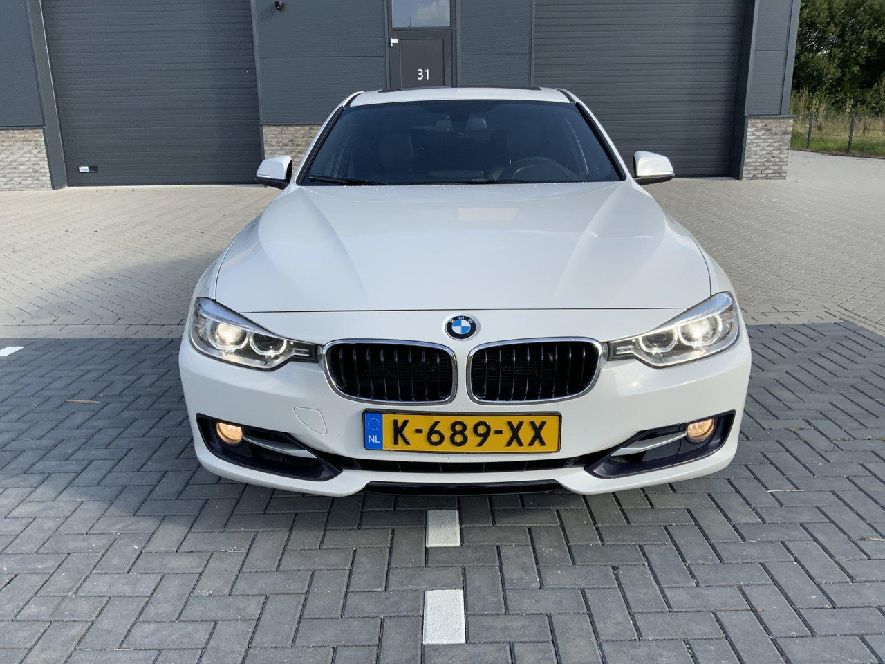 BMW | 3-serie | 328i xDrive Upgrade Edition | 2013 | 179.286 km | K-689-XX - Sedan: picture 4 BMW | 3-serie | 328i xDrive Upgrade Edition | 2013 | 179.286 km | K-689-XX - Sedan: picture 4