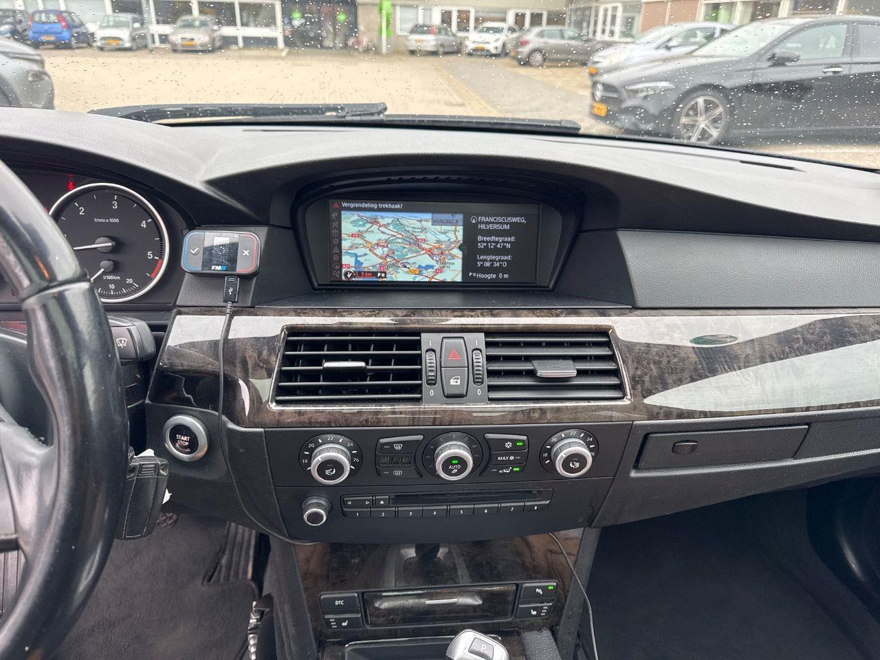 BMW 5 - serie Touring 525xd Business Line | 2008 | 317.703 km | Automaat | 19ZLLF | NAP: Logisch - Car: picture 5 BMW 5 - serie Touring 525xd Business Line | 2008 | 317.703 km | Automaat | 19ZLLF | NAP: Logisch - Car: picture 5