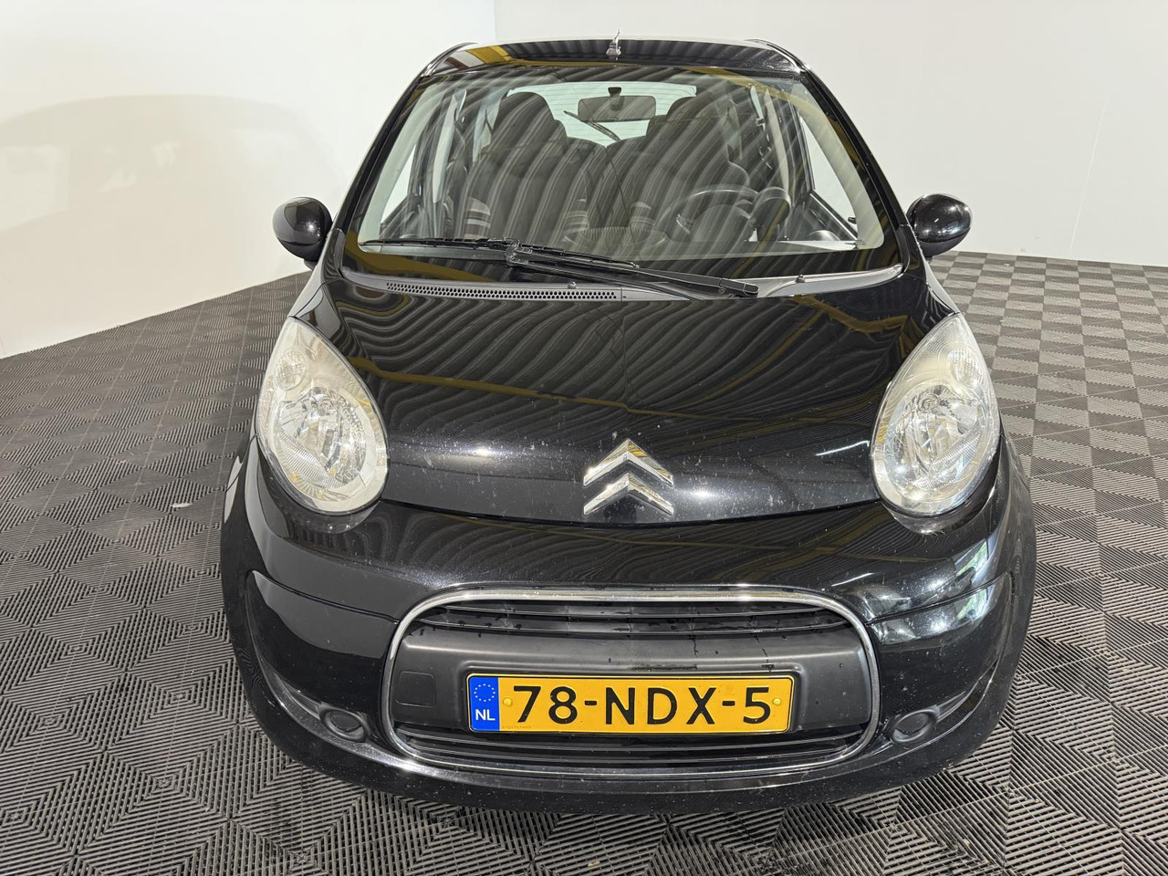 Citroen C1 1.0-12V Ambiance | 2010 | 201.869 km 78-NDX-5 - Car: picture 2 Citroen C1 1.0-12V Ambiance | 2010 | 201.869 km 78-NDX-5 - Car: picture 2