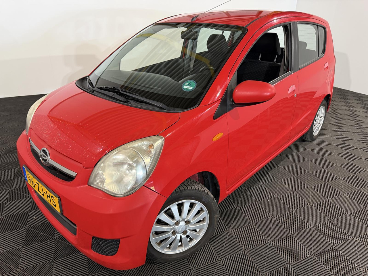 Daihatsu Cuore 1.0 Trend | 2007 | 242.568 km | 96-ZJ-HS - Hatchback: picture 1 Daihatsu Cuore 1.0 Trend | 2007 | 242.568 km | 96-ZJ-HS - Hatchback: picture 1