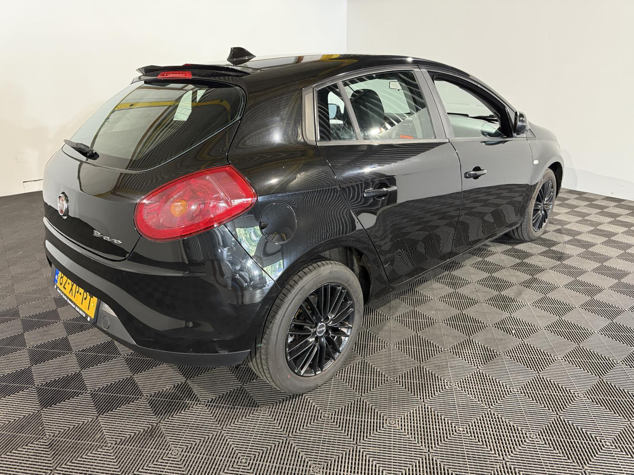 Fiat | Bravo | 1.4 Edizione Prima | 2007 | 214.071 km | 82XPPT | Logisch - Hatchback: picture 4 Fiat | Bravo | 1.4 Edizione Prima | 2007 | 214.071 km | 82XPPT | Logisch - Hatchback: picture 4
