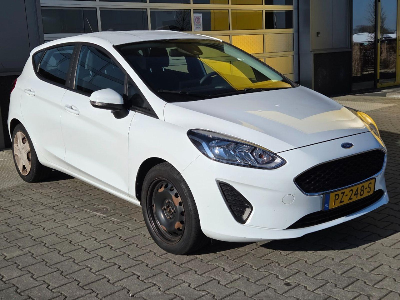 Ford Fiesta 1.1 Trend | 2017 | 145.164 km | PZ248S | NAP: Logisch - Hatchback: picture 2 Ford Fiesta 1.1 Trend | 2017 | 145.164 km | PZ248S | NAP: Logisch - Hatchback: picture 2
