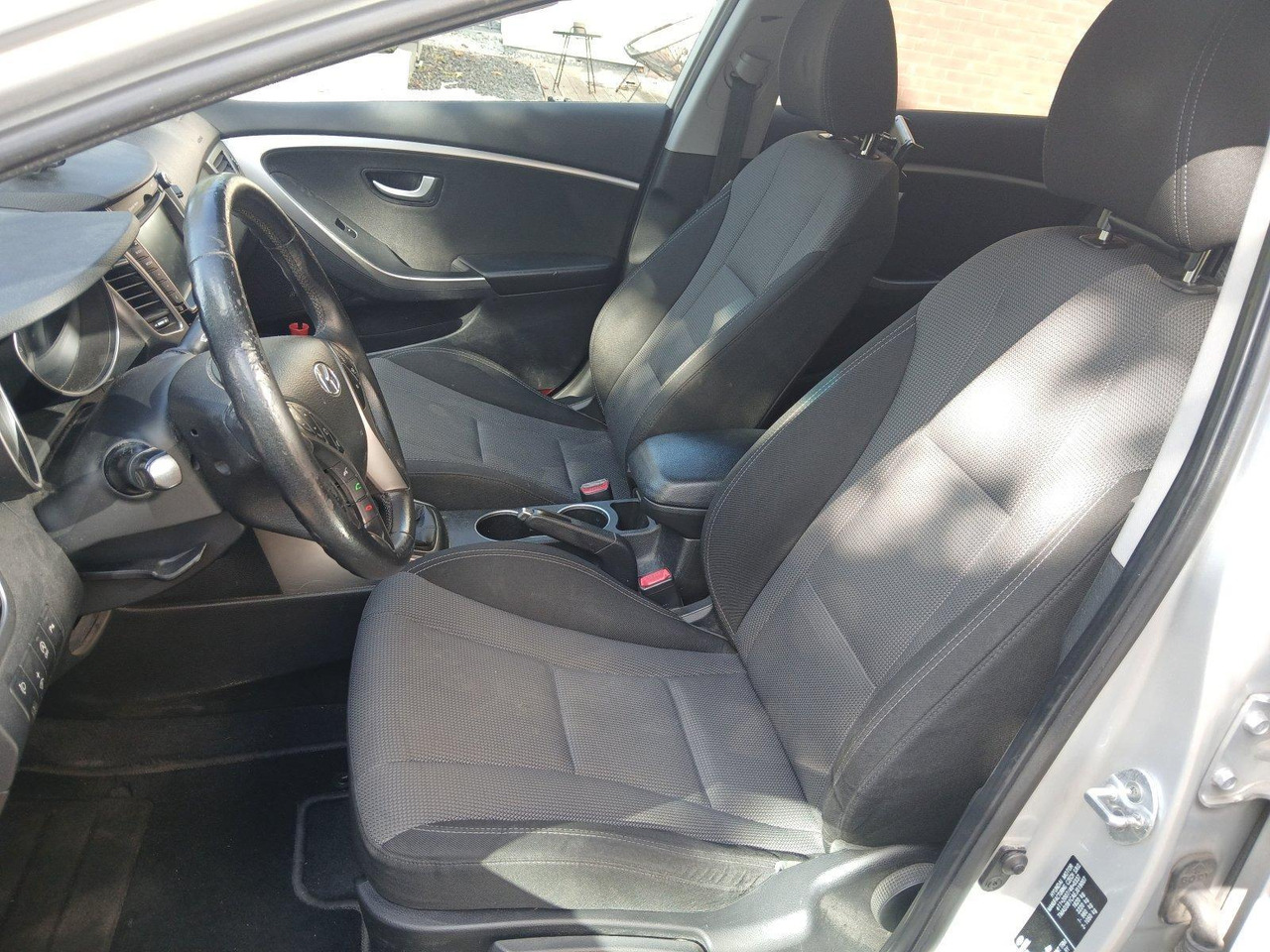 Car Hyundai | i30 Wagon | 1.6 GDI Business Edition | 2012 | 232.039 km | 32ZHB2 | Logisch: picture 11