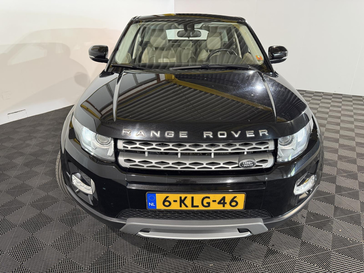 Land Rover Range Rover Evoque 2.2 TD4 4WD Pure | 2013 | 288.735 km | 6-KLG-46 - SUV: picture 2 Land Rover Range Rover Evoque 2.2 TD4 4WD Pure | 2013 | 288.735 km | 6-KLG-46 - SUV: picture 2