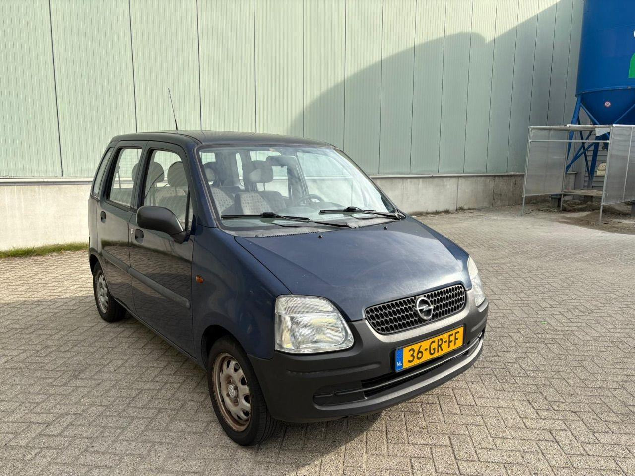 Opel Agila 1.0 - 12V | 2001 | 77.264 km | 36GRFF | NAP: Logisch - Hatchback: picture 2 Opel Agila 1.0 - 12V | 2001 | 77.264 km | 36GRFF | NAP: Logisch - Hatchback: picture 2