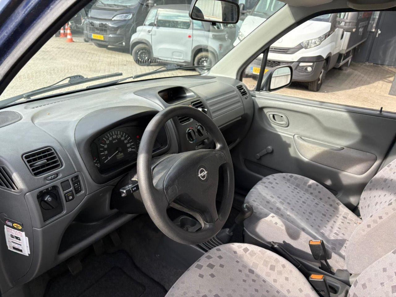 Opel Agila 1.0 - 12V | 2001 | 77.264 km | 36GRFF | NAP: Logisch - Hatchback: picture 5 Opel Agila 1.0 - 12V | 2001 | 77.264 km | 36GRFF | NAP: Logisch - Hatchback: picture 5