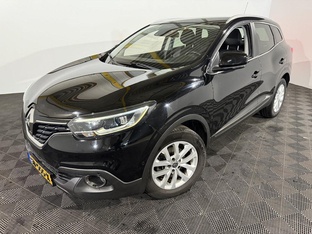 Renault | Kadjar | 1.2 TCe Intens | 2018 | 183.542 km | SB555X | Logisch - SUV: picture 1 Renault | Kadjar | 1.2 TCe Intens | 2018 | 183.542 km | SB555X | Logisch - SUV: picture 1