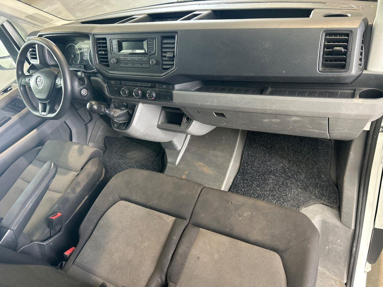 Volkswagen Crafter 50 2.0 TDI L4 DL | 2019 | 198.317 km | V542SR | NAP: Logisch - Flatbed van: picture 5 Volkswagen Crafter 50 2.0 TDI L4 DL | 2019 | 198.317 km | V542SR | NAP: Logisch - Flatbed van: picture 5