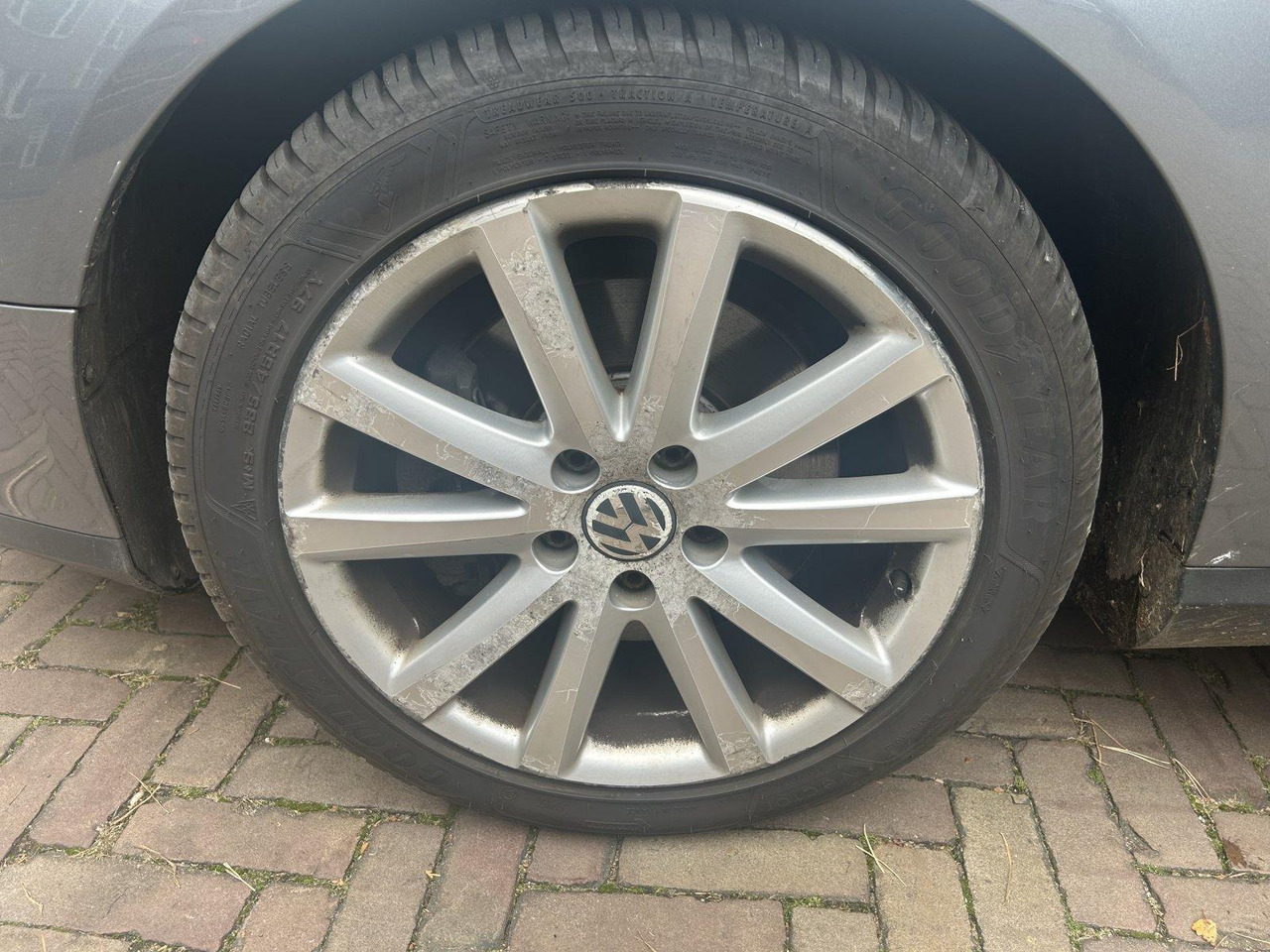 Volkswagen | Passat Variant | 2.0 TDI Sportline | 2006 | 379.923 km | Automaat | 20THBX | Logisch - Car: picture 5 Volkswagen | Passat Variant | 2.0 TDI Sportline | 2006 | 379.923 km | Automaat | 20THBX | Logisch - Car: picture 5