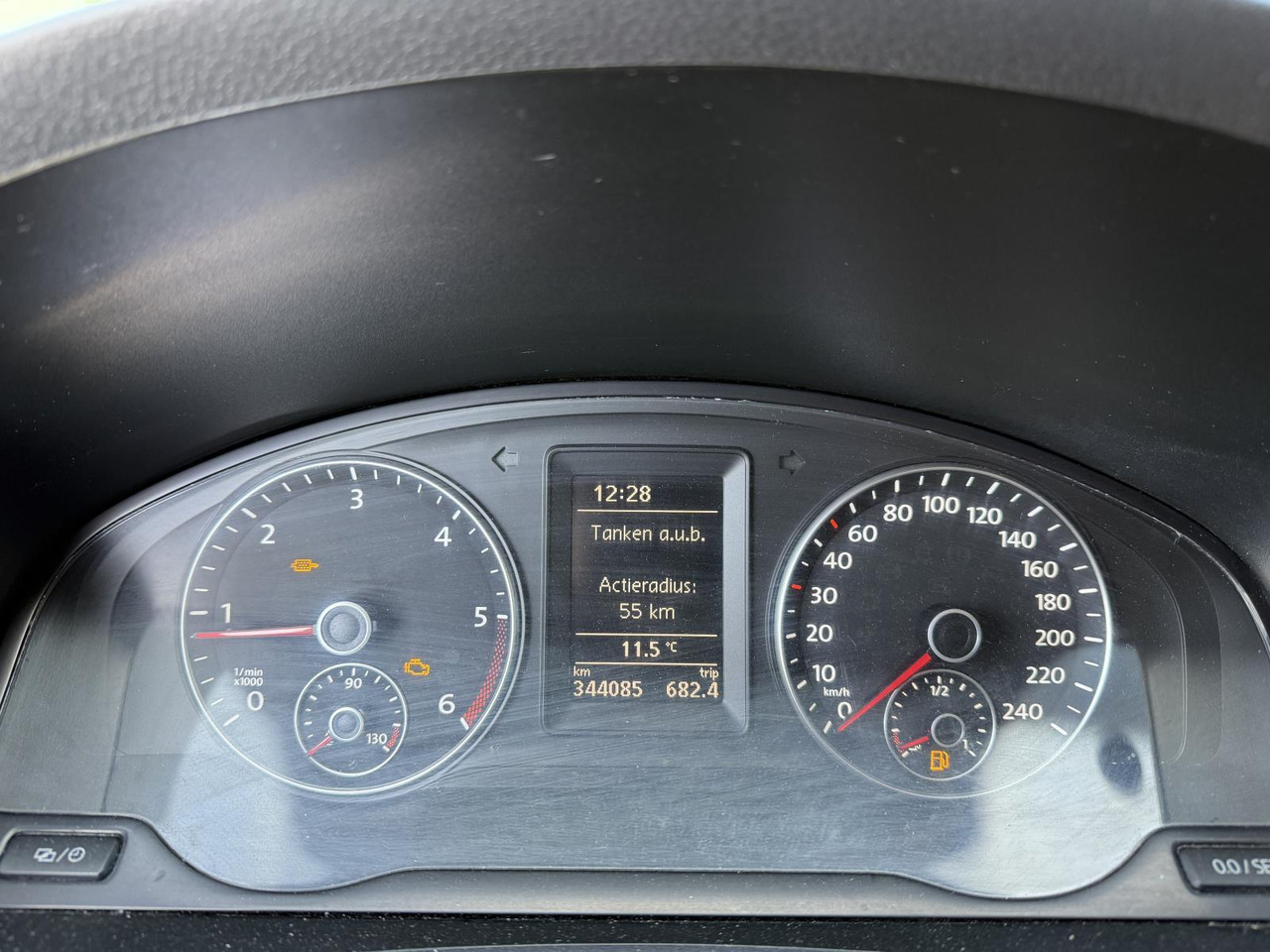 Volkswagen | Transporter | 2.0 TDI L2H2 BM Baseline | 2014 | 344.085 km | VH221F | Logisch - Panel van: picture 4 Volkswagen | Transporter | 2.0 TDI L2H2 BM Baseline | 2014 | 344.085 km | VH221F | Logisch - Panel van: picture 4