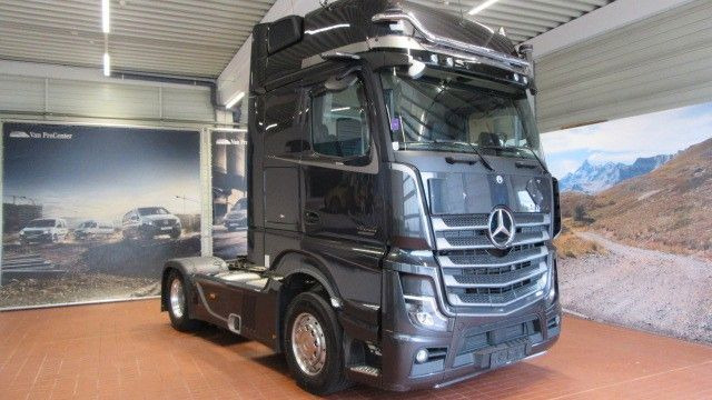 Mercedes-Benz 1863 LS Driver Extent + Sondermodel - Tractor unit: picture 1 Mercedes-Benz 1863 LS Driver Extent + Sondermodel - Tractor unit: picture 1