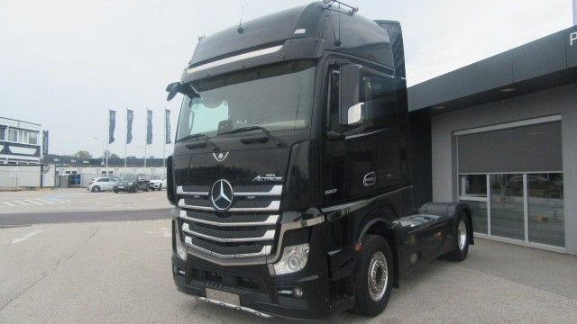 Mercedes-Benz 1863LS Edition 1 - Tractor unit: picture 1 Mercedes-Benz 1863LS Edition 1 - Tractor unit: picture 1