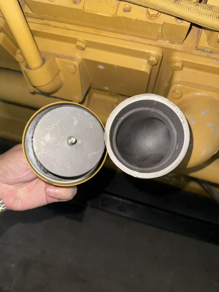 CATPILLAR 2200F 3516 - Tool/ Equipment: picture 4 CATPILLAR 2200F 3516 - Tool/ Equipment: picture 4