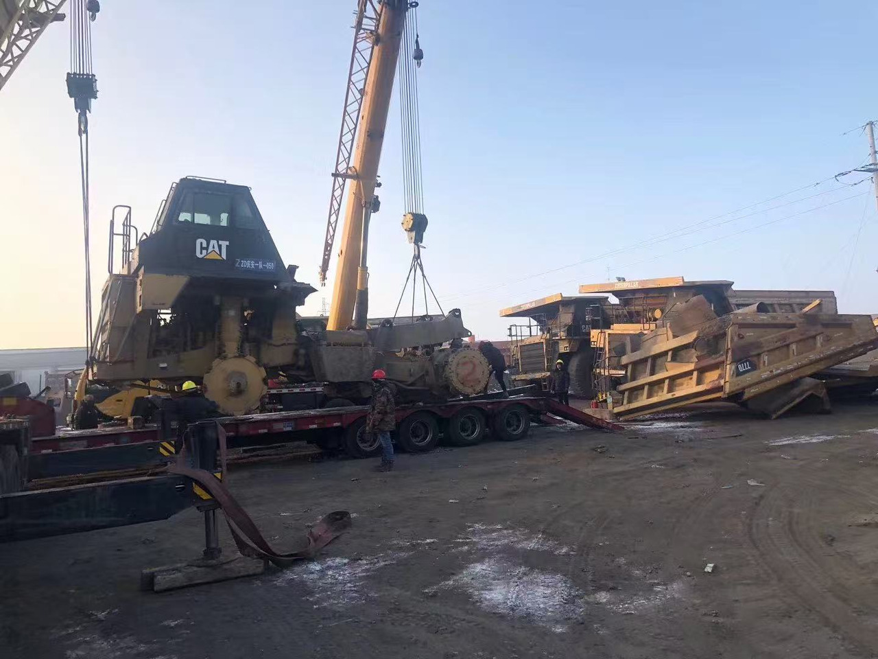 CATPILLAR 777D - Tool/ Equipment: picture 2 CATPILLAR 777D - Tool/ Equipment: picture 2