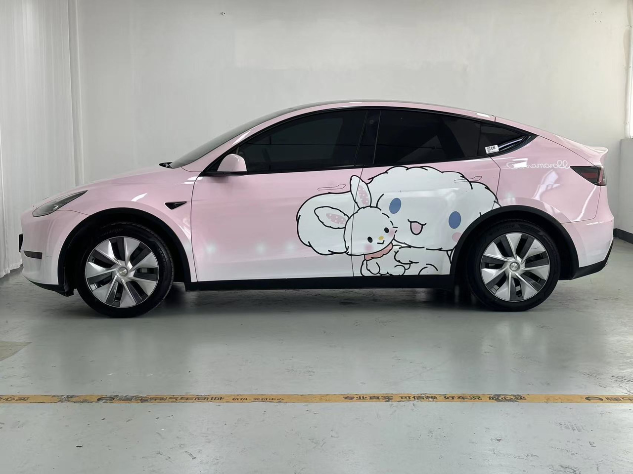 TESLA MODEL Y - SUV: picture 2 TESLA MODEL Y - SUV: picture 2