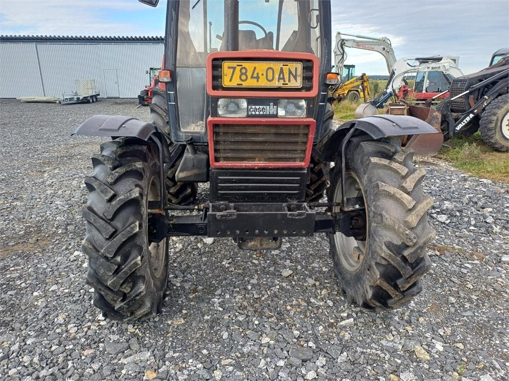 Farm tractor Case IH 685XL Hyvät renkaat.: picture 7