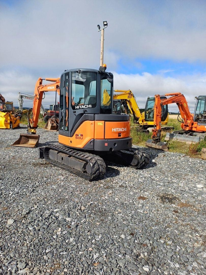 Hitachi ZX50u Engcon pyörittäjällä - Mini excavator: picture 4 Hitachi ZX50u Engcon pyörittäjällä - Mini excavator: picture 4