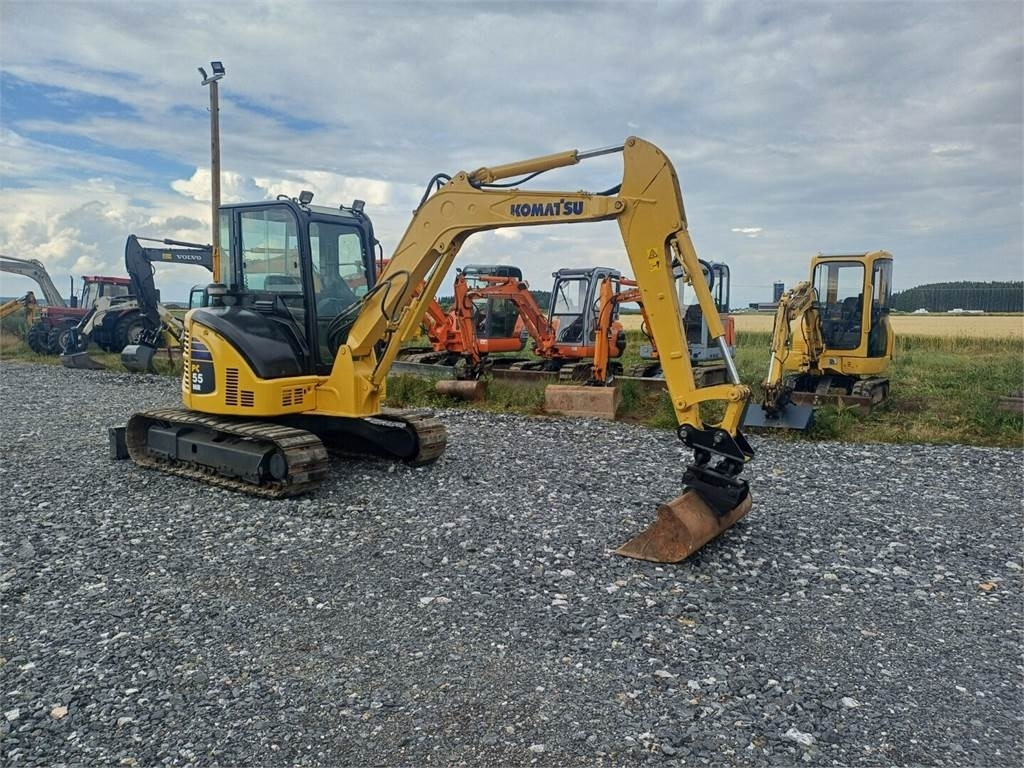 Komatsu PC50mr2 kallistuvalla liittimellä - Mini excavator: picture 5 Komatsu PC50mr2 kallistuvalla liittimellä - Mini excavator: picture 5