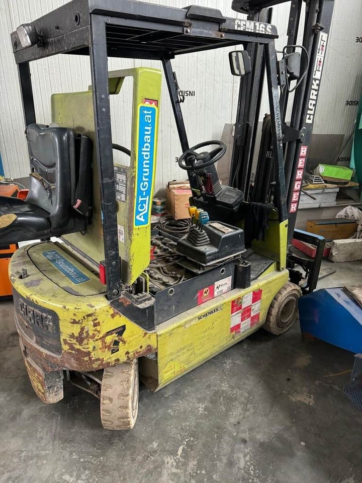 Clark CEM 16S - Forklift: picture 2 Clark CEM 16S - Forklift: picture 2