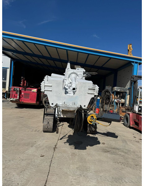 Soilmec SM 400 - Drilling rig: picture 3 Soilmec SM 400 - Drilling rig: picture 3