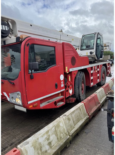 Terex AC40 - All terrain crane: picture 1 Terex AC40 - All terrain crane: picture 1