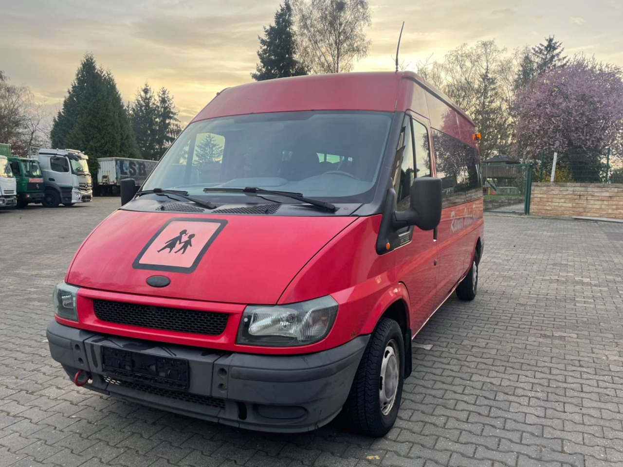 Ford Transit/mit Rollstuhl-Hebebühne - Minibus, Passenger van: picture 2 Ford Transit/mit Rollstuhl-Hebebühne - Minibus, Passenger van: picture 2