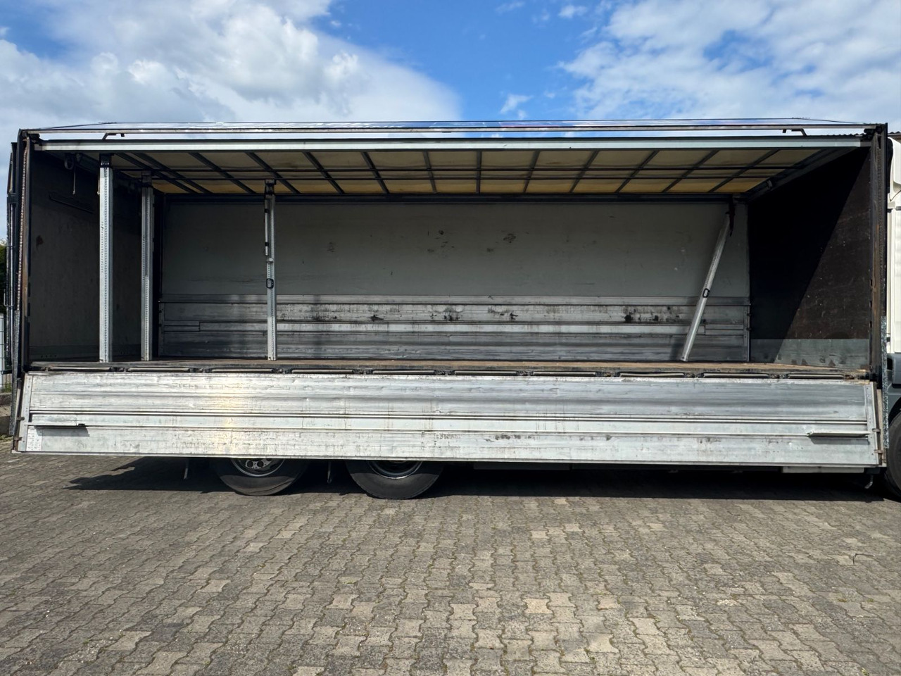 MAN TGS 26.360/Lenk-Lift/Lbw/Kettliner-GT-Aufbau - Beverage truck: picture 5 MAN TGS 26.360/Lenk-Lift/Lbw/Kettliner-GT-Aufbau - Beverage truck: picture 5