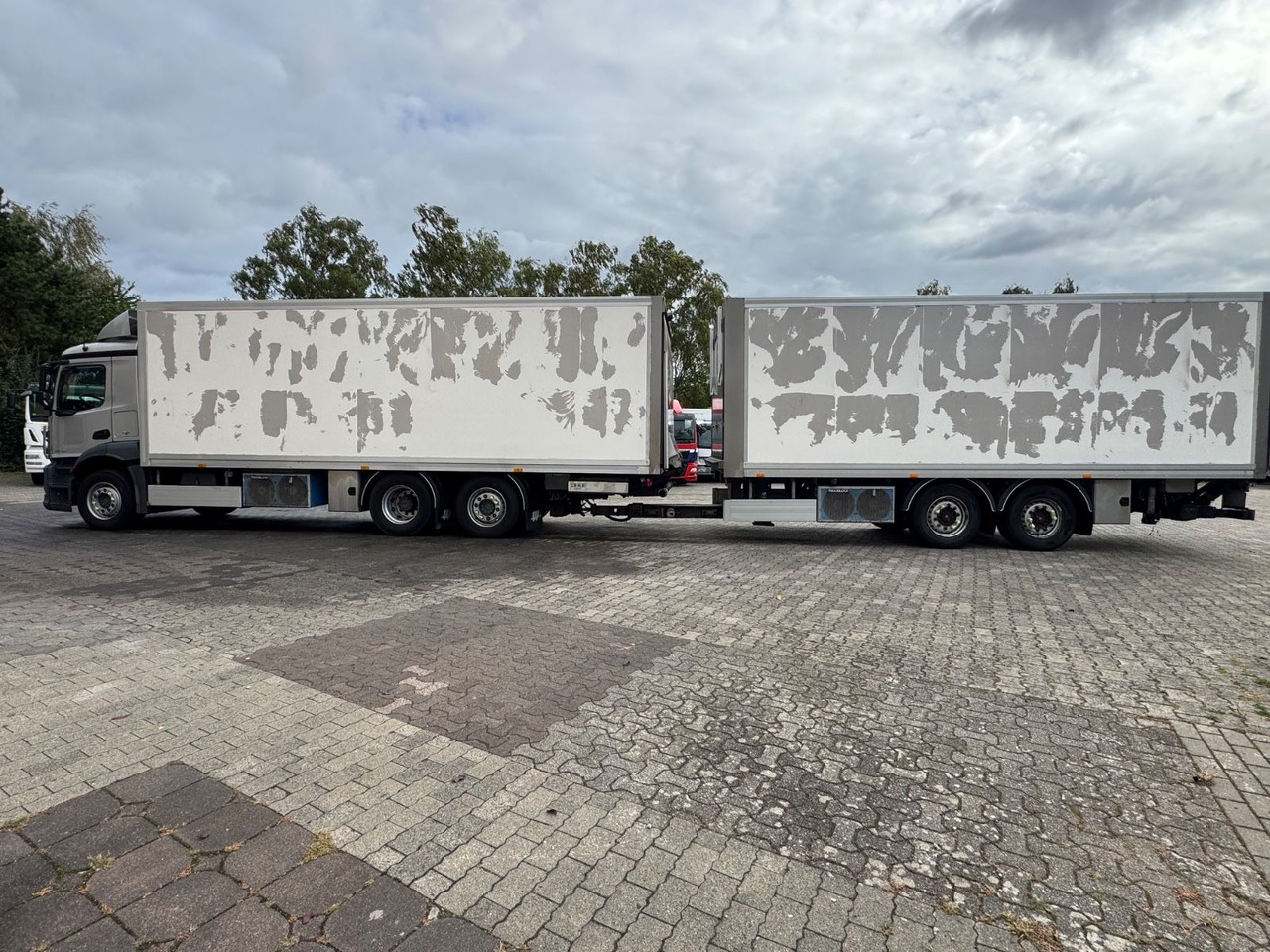 Mercedes-Benz Antos 2540/2xLBW/Kühlung-Defekt/5instock - Refrigerator truck: picture 4 Mercedes-Benz Antos 2540/2xLBW/Kühlung-Defekt/5instock - Refrigerator truck: picture 4