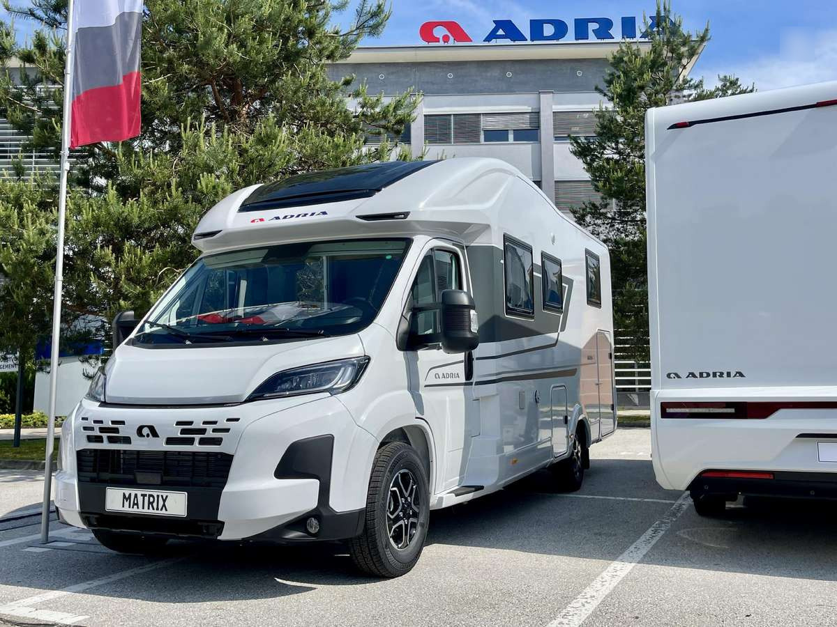ADRIA Matrix 650 SL - Semi-integrated motorhome: picture 2 ADRIA Matrix 650 SL - Semi-integrated motorhome: picture 2