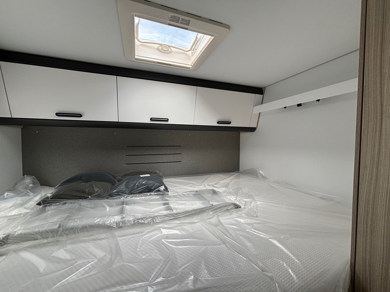 SUN LIVING A 75 DP - Alcove motorhome: picture 5 SUN LIVING A 75 DP - Alcove motorhome: picture 5