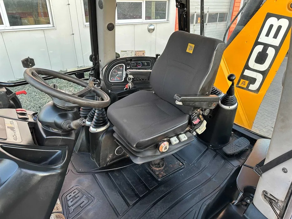 JCB 3CX - Backhoe loader: picture 3 JCB 3CX - Backhoe loader: picture 3
