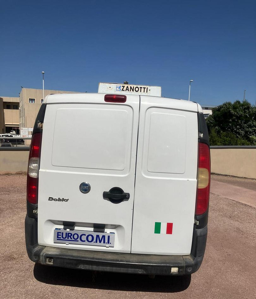 DOBLO' CON COIBENTAZIONE E GRUPPO FRIGO - Refrigerated van: picture 4 DOBLO' CON COIBENTAZIONE E GRUPPO FRIGO - Refrigerated van: picture 4