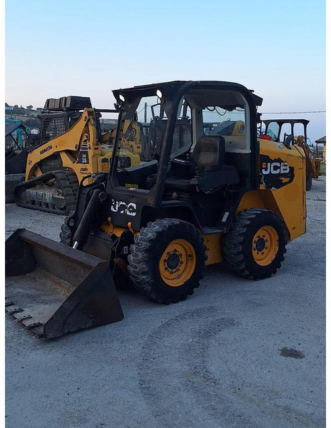 JCB 225 - Compact track loader: picture 4 JCB 225 - Compact track loader: picture 4