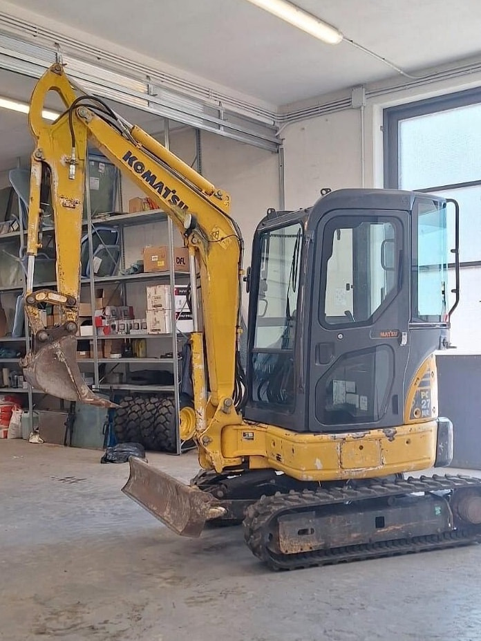 KOMATSU PC27MR-2 - Mini excavator: picture 1 KOMATSU PC27MR-2 - Mini excavator: picture 1