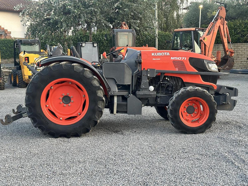 Farm tractor Kubota M5071N: picture 7