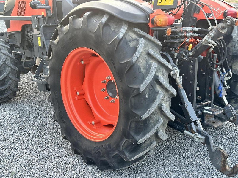 Farm tractor Kubota M5071N: picture 13
