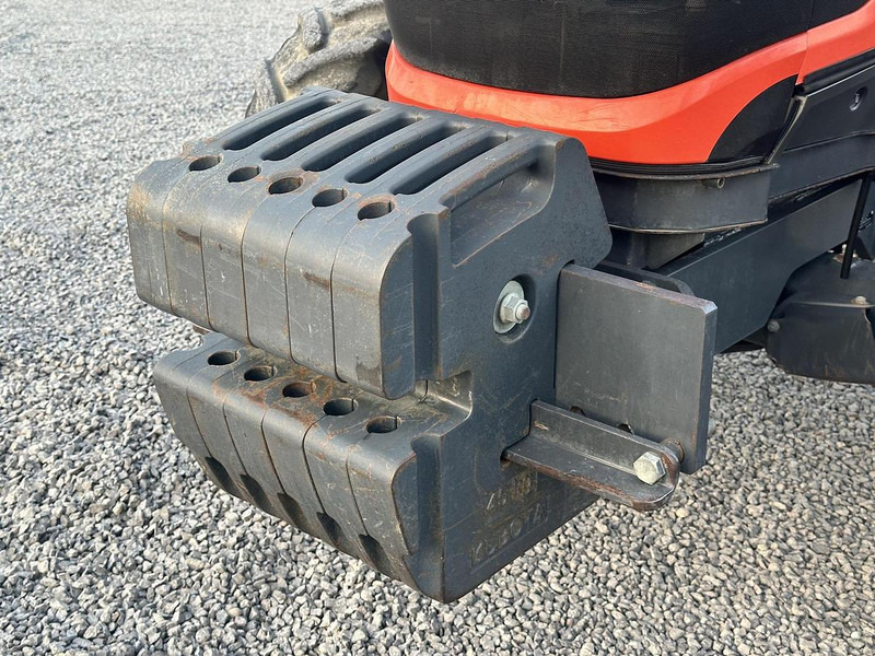 Farm tractor Kubota M5071N: picture 10