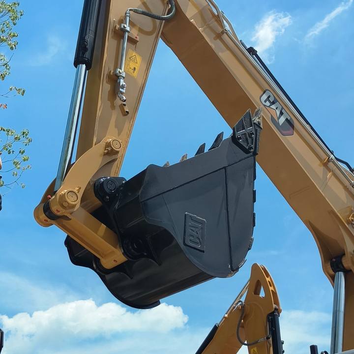 Crawler excavator CATERPILLAR 307E2: picture 15