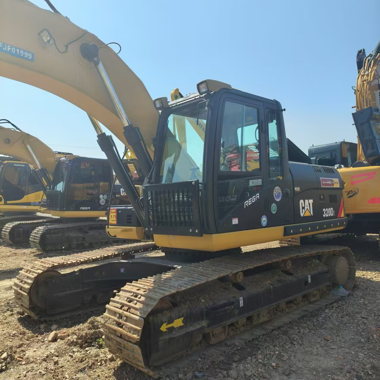 CATERPILLAR - Mini excavator: picture 4 CATERPILLAR - Mini excavator: picture 4