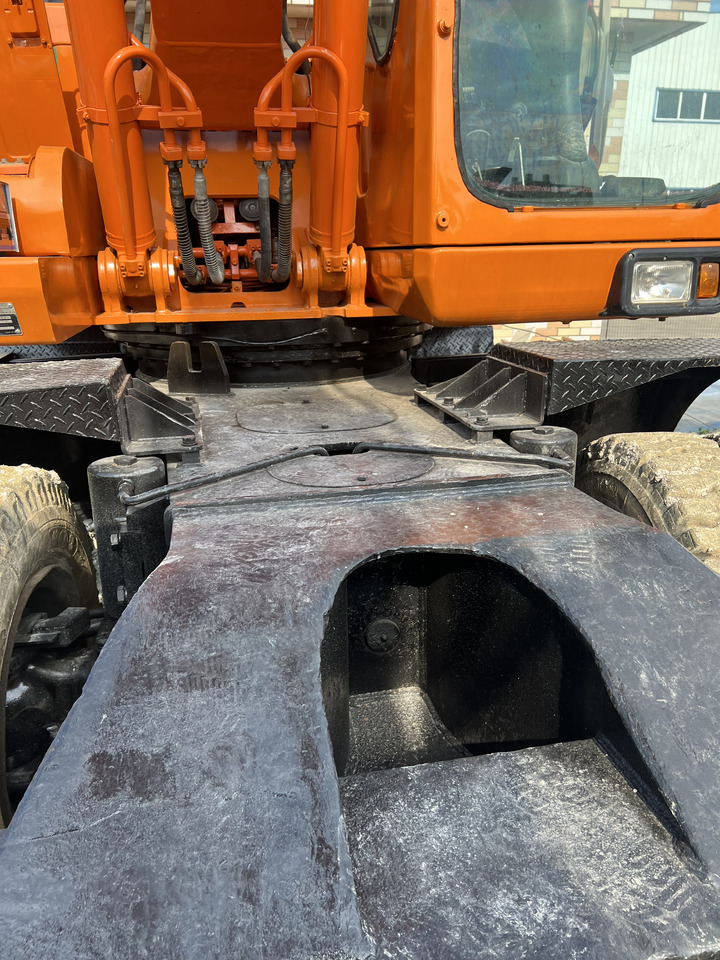 DOOSAN DX210 - Wheel excavator: picture 5 DOOSAN DX210 - Wheel excavator: picture 5
