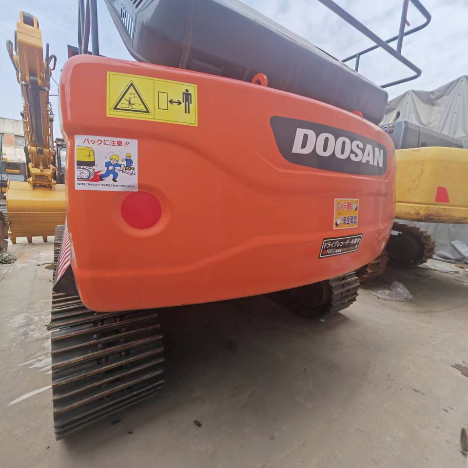 DOOSAN DX300 - Crawler excavator: picture 3 DOOSAN DX300 - Crawler excavator: picture 3