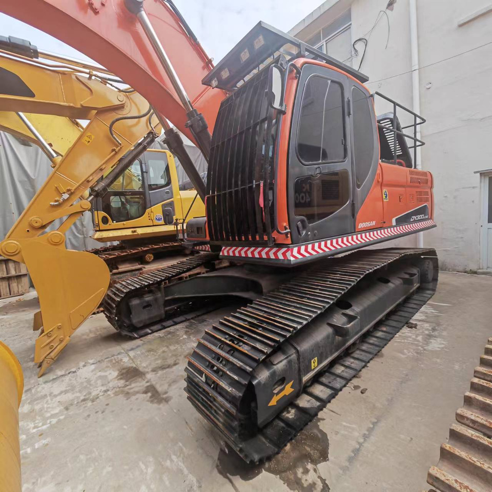 DOOSAN DX300 - Crawler excavator: picture 5 DOOSAN DX300 - Crawler excavator: picture 5
