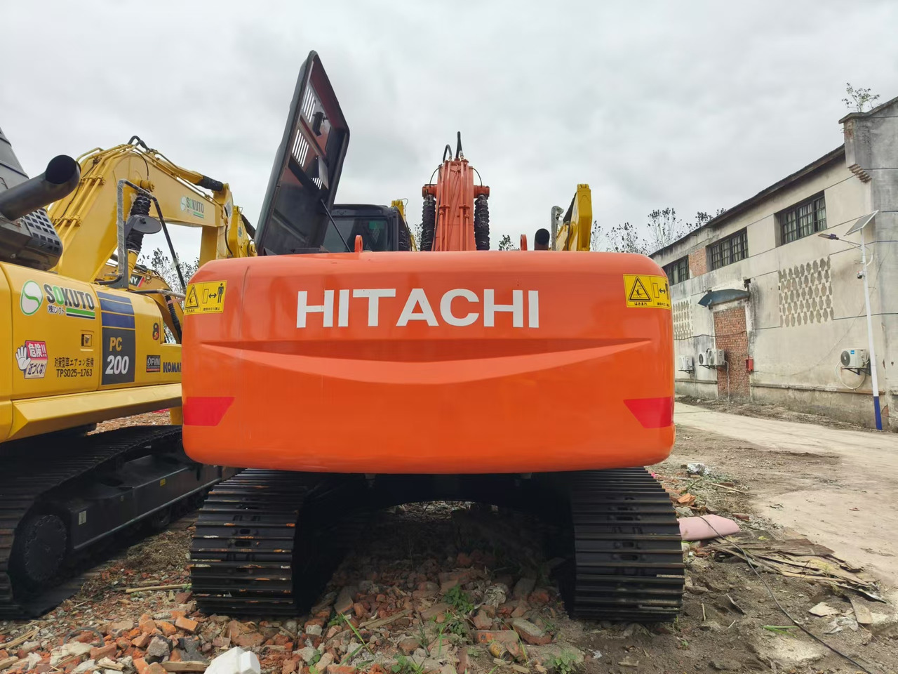 HITACHI ZX200 - Crawler excavator: picture 3 HITACHI ZX200 - Crawler excavator: picture 3