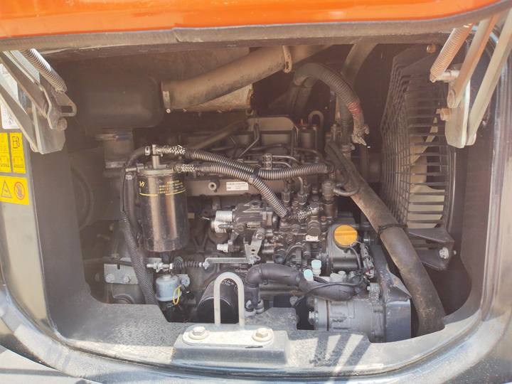 Mini excavator HITACHI ZX55USR: picture 8