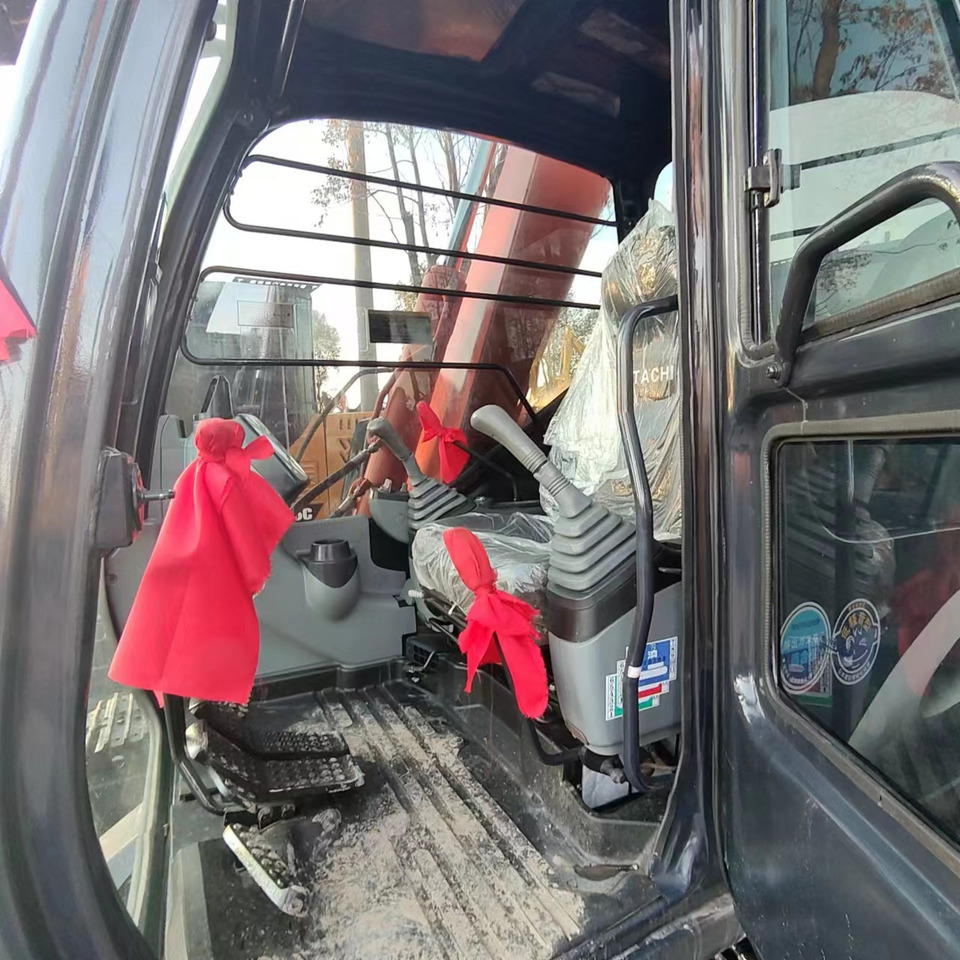 Crawler excavator HITACHI ZX70: picture 6