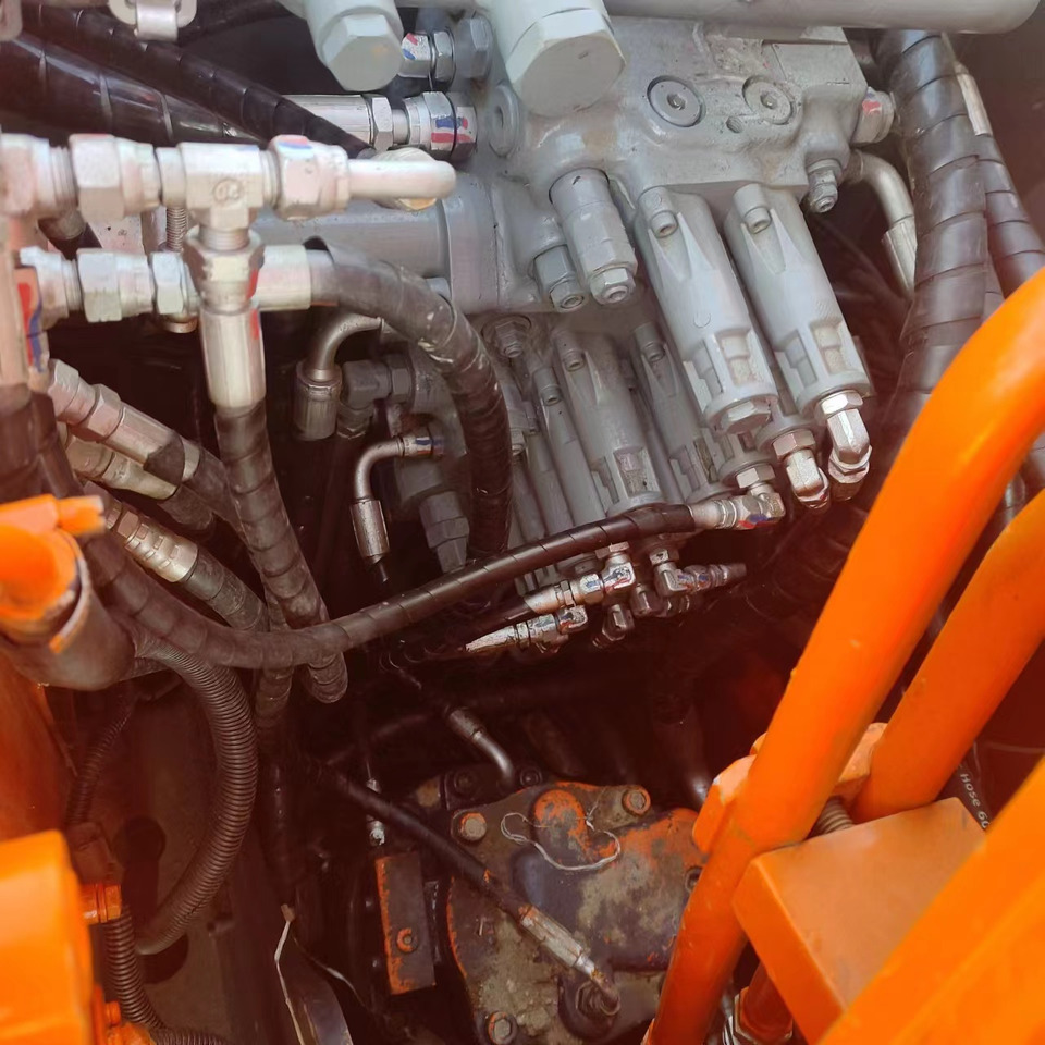 Crawler excavator HITACHI ZX70: picture 14