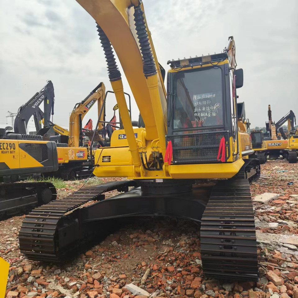 Crawler excavator KOMATSU PC240LC: picture 7