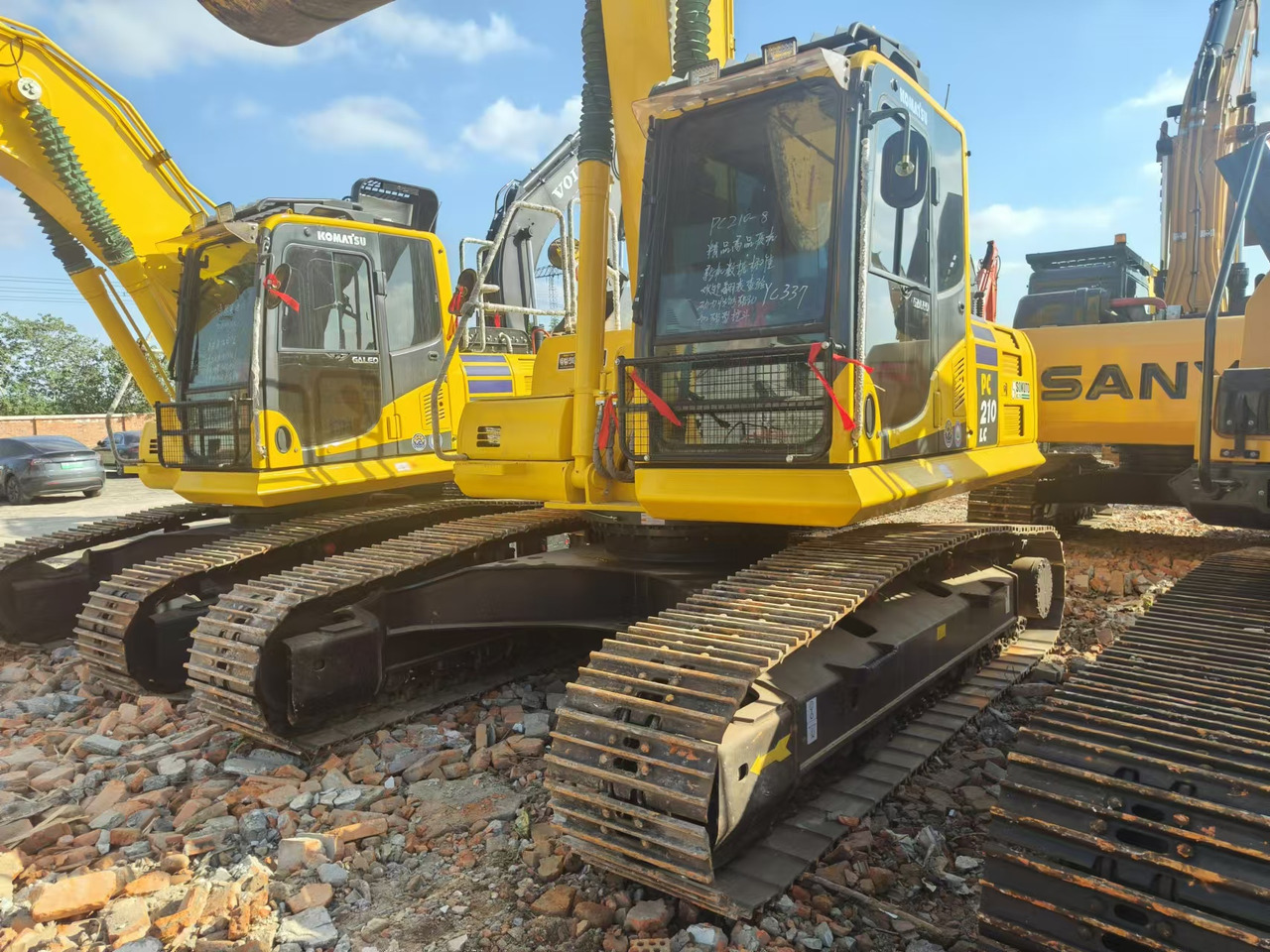 KOMATSU pc210 - Crawler excavator: picture 4 KOMATSU pc210 - Crawler excavator: picture 4