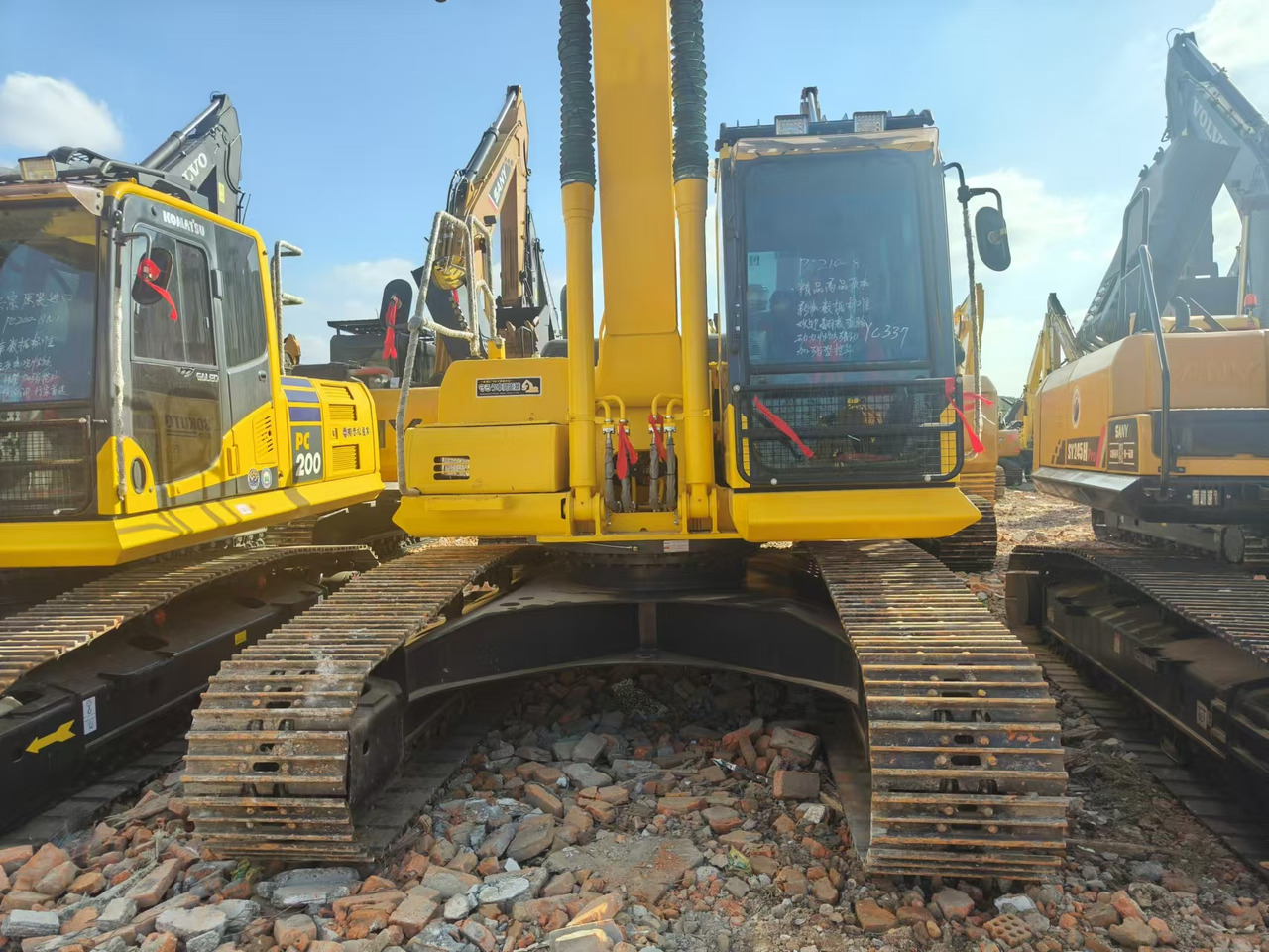 KOMATSU pc210 - Crawler excavator: picture 5 KOMATSU pc210 - Crawler excavator: picture 5