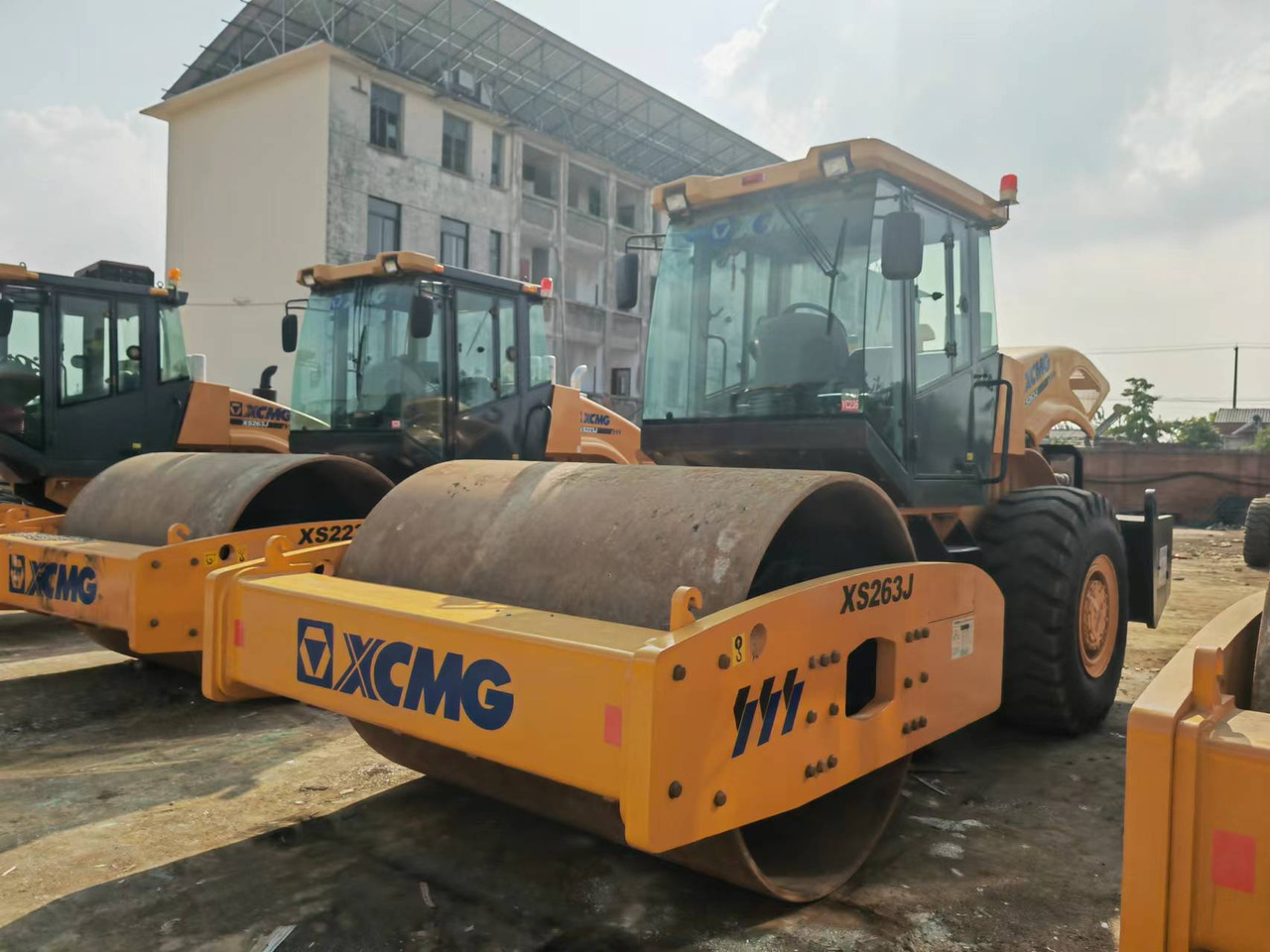 LIUGONG XS263J - Compactor: picture 2 LIUGONG XS263J - Compactor: picture 2